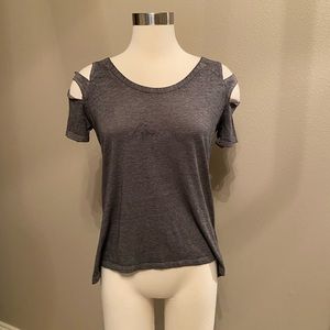 Rock & Republic Cold Shoulder Tshirt (Only worn once) XS